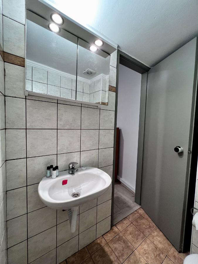 Single Ground Floor Appartement *